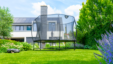 EXIT robotmaaierstop: dé oplossing voor trampolines in het gras